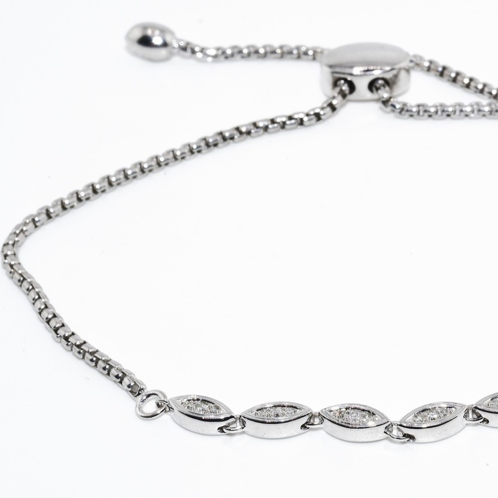 $650 .925 Sterling Silver .12CT Natural Round Cut White Diamond Cluster Bracelet